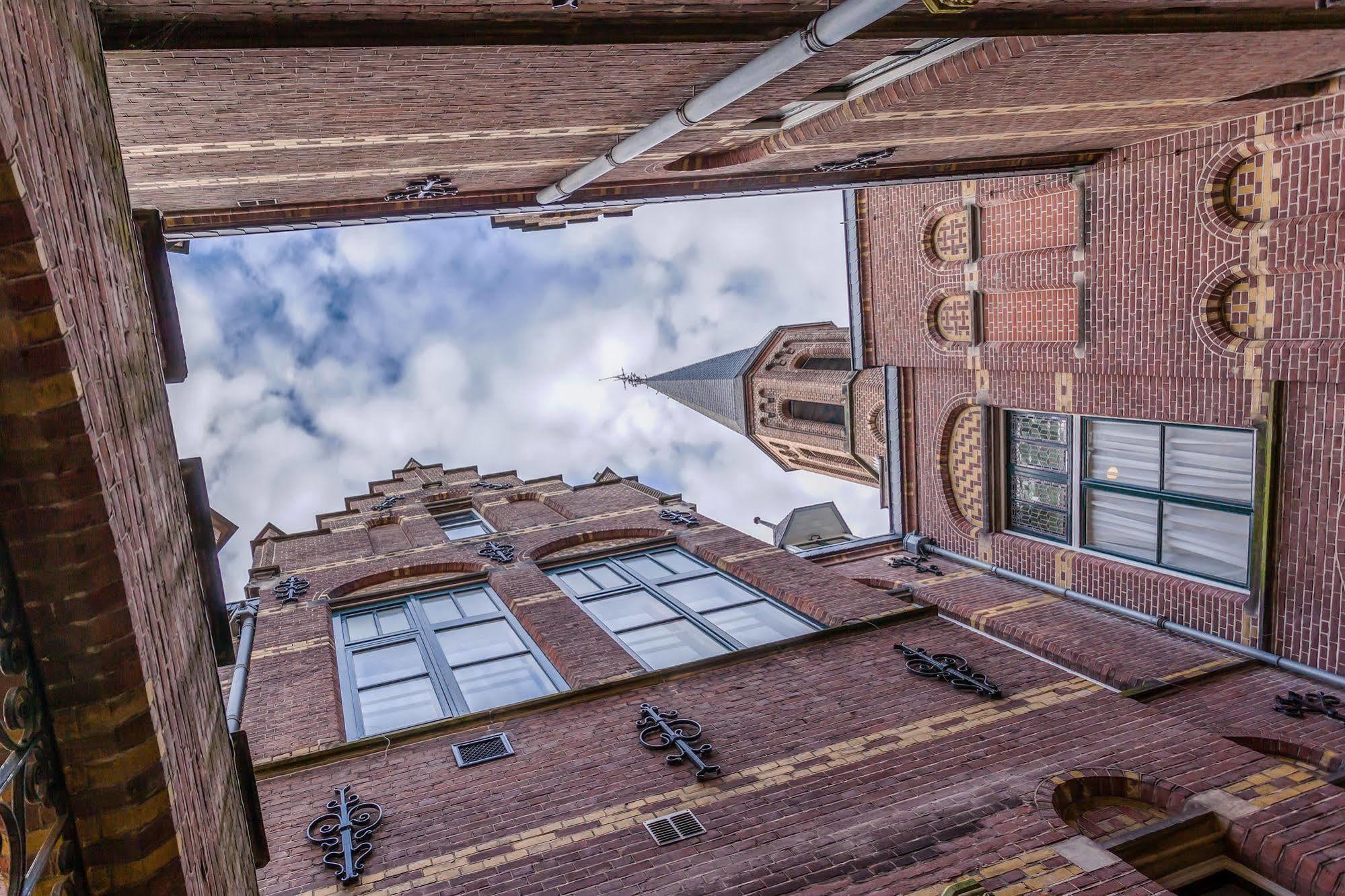 Fletcher Hotel Gilde Deventer Exteriör bild